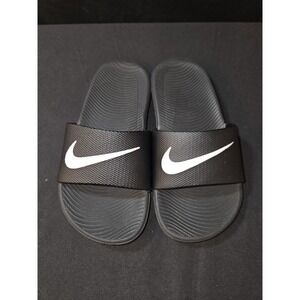 New Nike Kawa Black/White Slide (GS/PS) Sandals‎ 819352-001 Size 12C